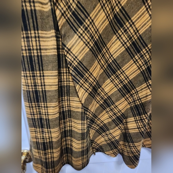 Zara Yellow And Black Plaid Skirt Size S. - Picture 3 of 6